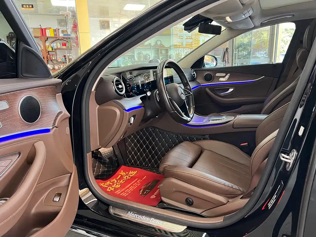 MERCEDES-BENZ E CLASS