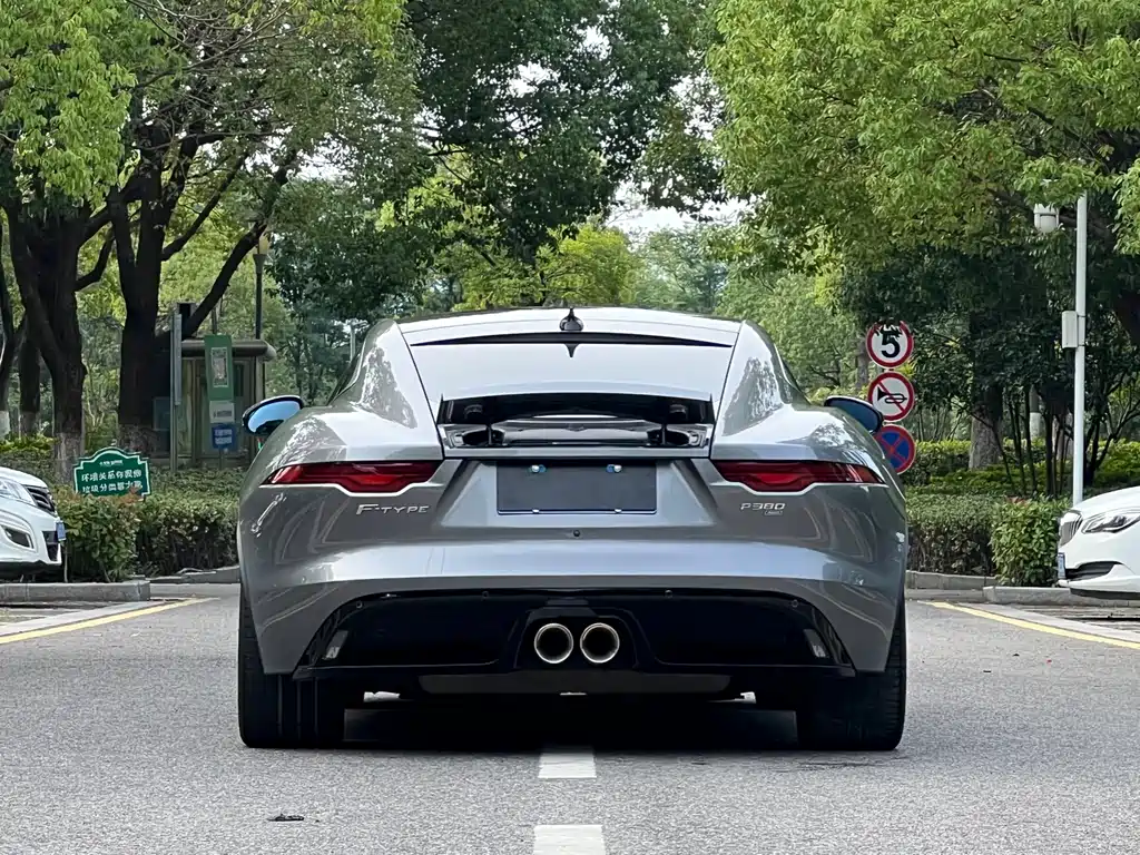 JAGUAR F TYPE