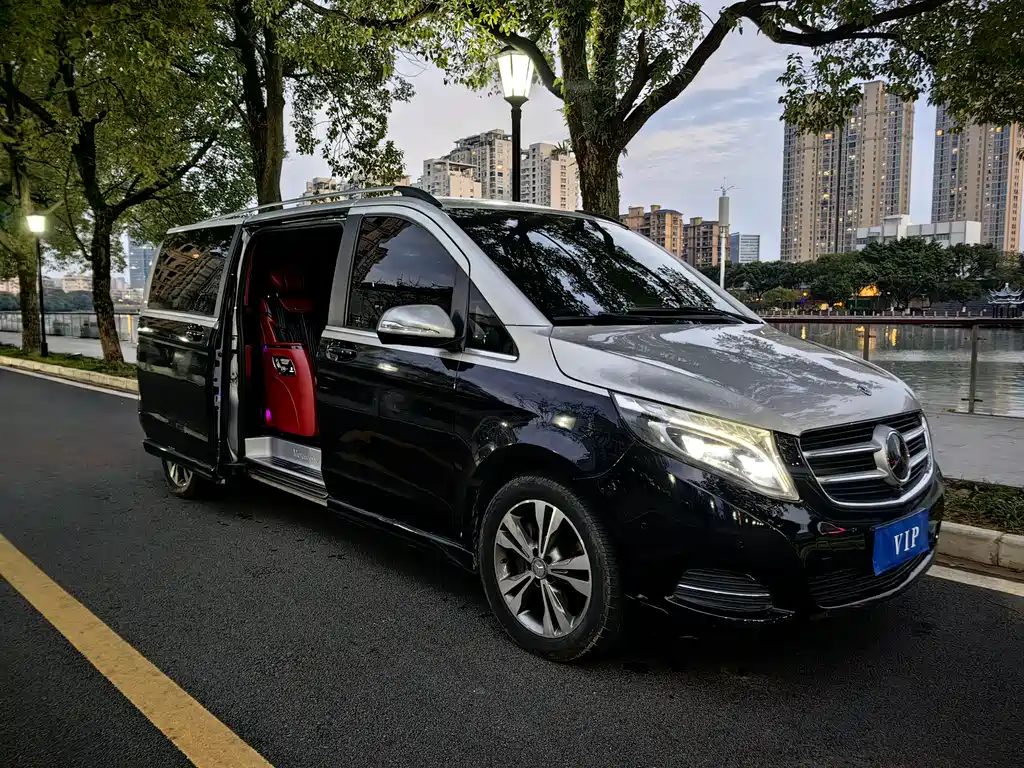 MERCEDES-BENZ V CLASS