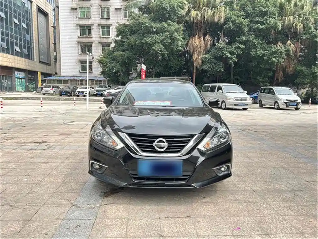 NISSAN TEANA