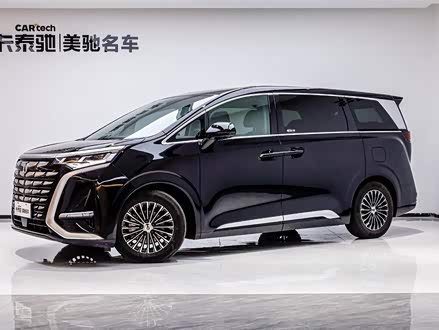 腾势D9 2022款 DM-i 1040 尊贵型