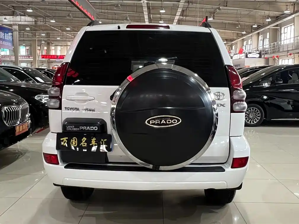 Toyota Land Cruiser Prado 2005 4.0L AT GX Luxury