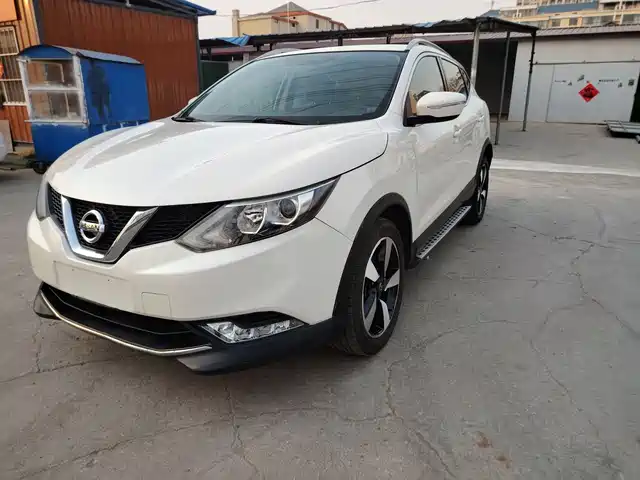 NISSAN QASHQAI 2017