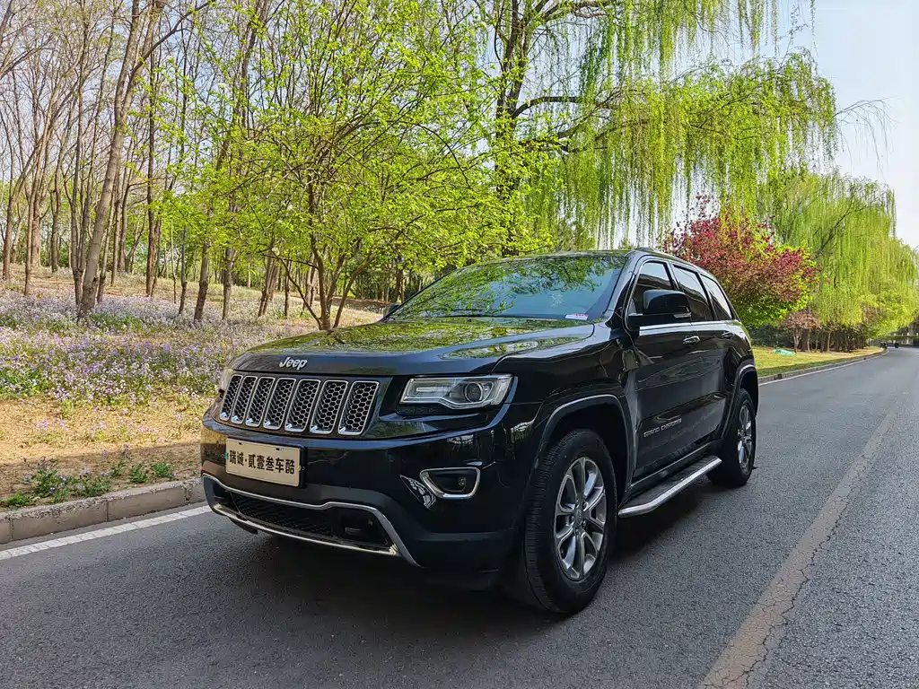 Jeep Grand Cherokee (Import) 2016