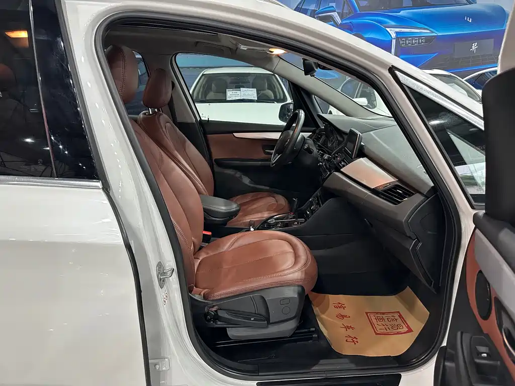 BMW 2 Series Gran Tourer - фото 5