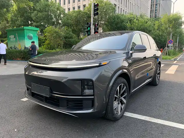 IDEAL CAR IDEAL L8 2023