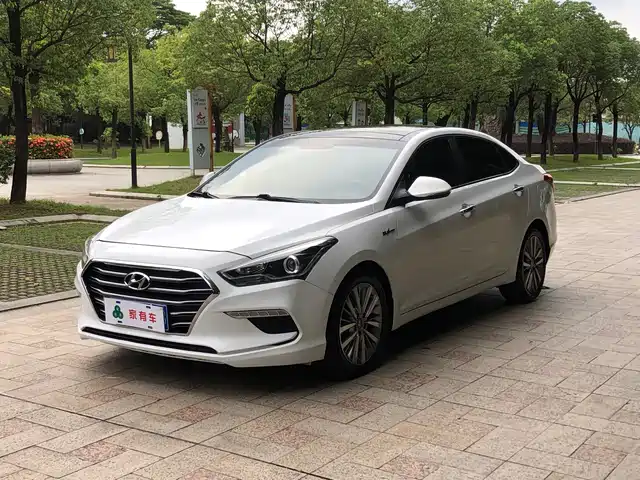 hyundai name-picture