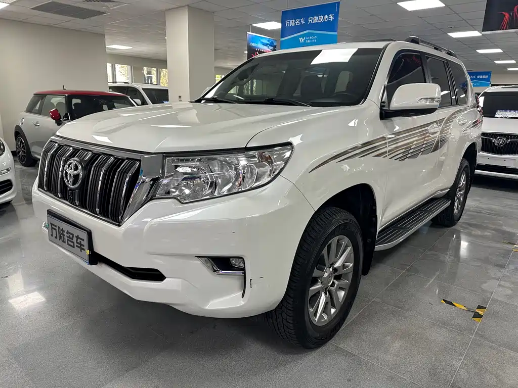 TOYOTA PRADO