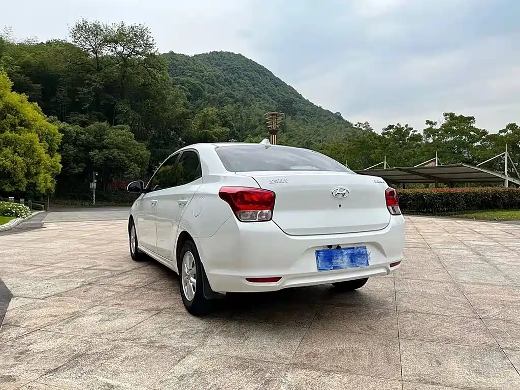 HYUNDAI RENA
