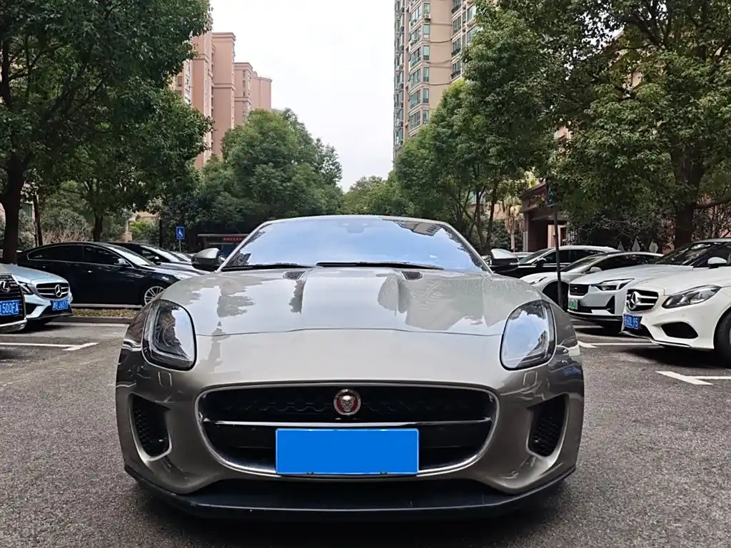 JAGUAR F TYPE
