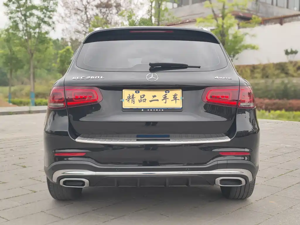 MERCEDES-BENZ GLC