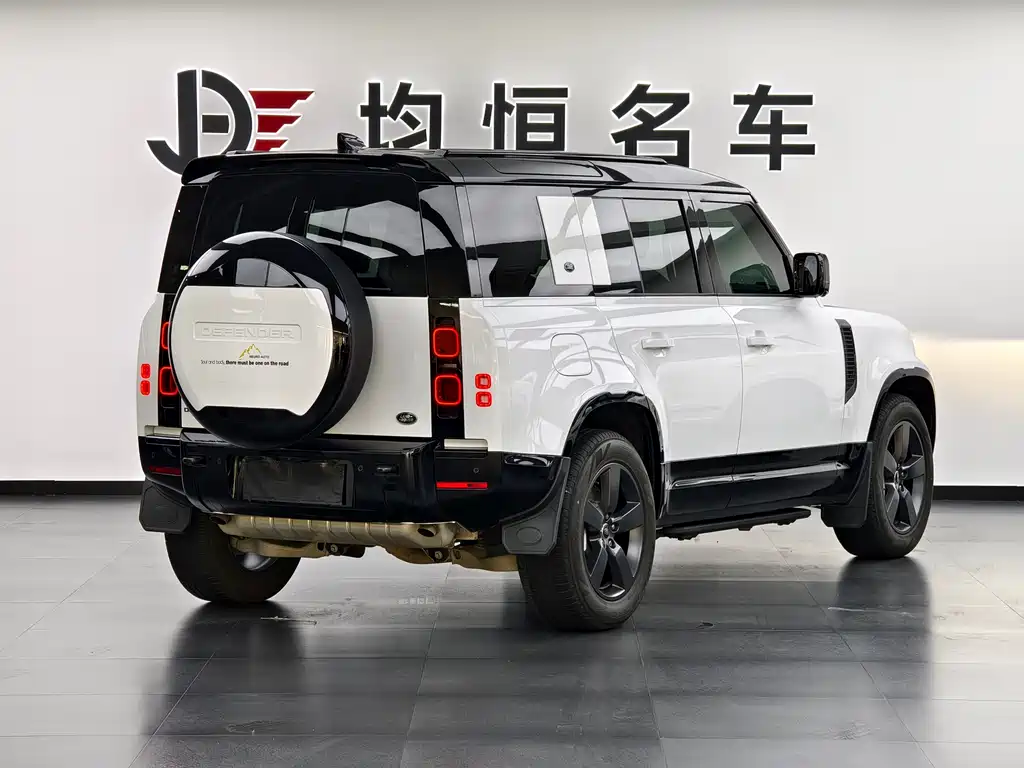 LAND ROVER DEFENDER