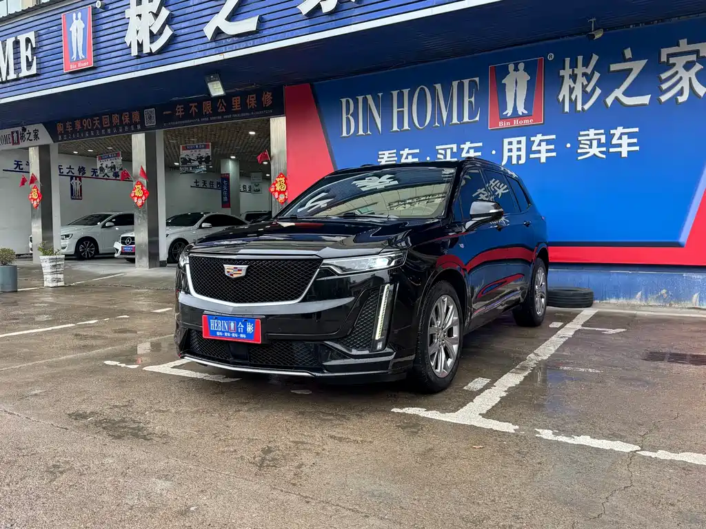 CADILLAC XT6