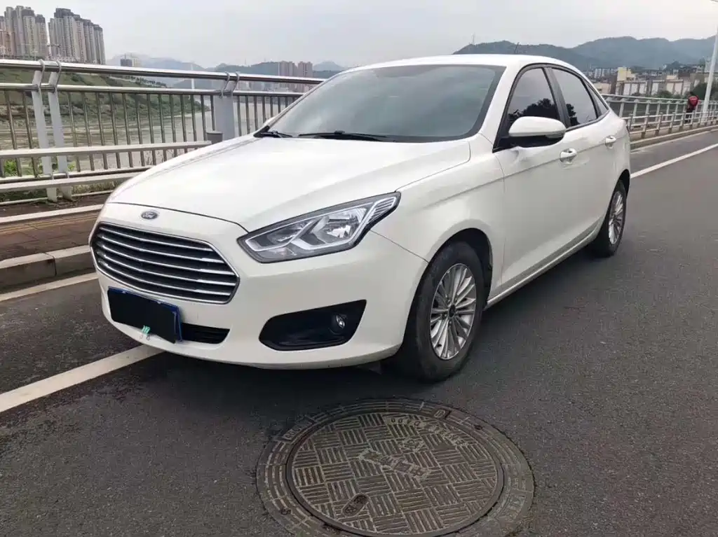 Купить Ford Escort