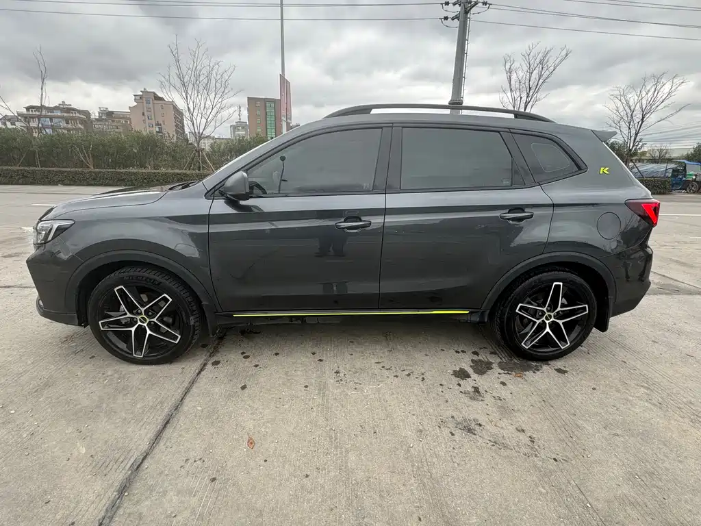 ROEWE  RX5