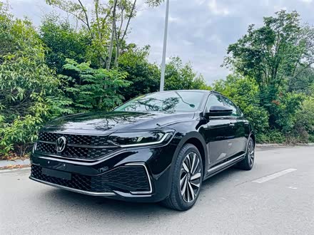 帕萨特 2022款 330TSI 星空精英版