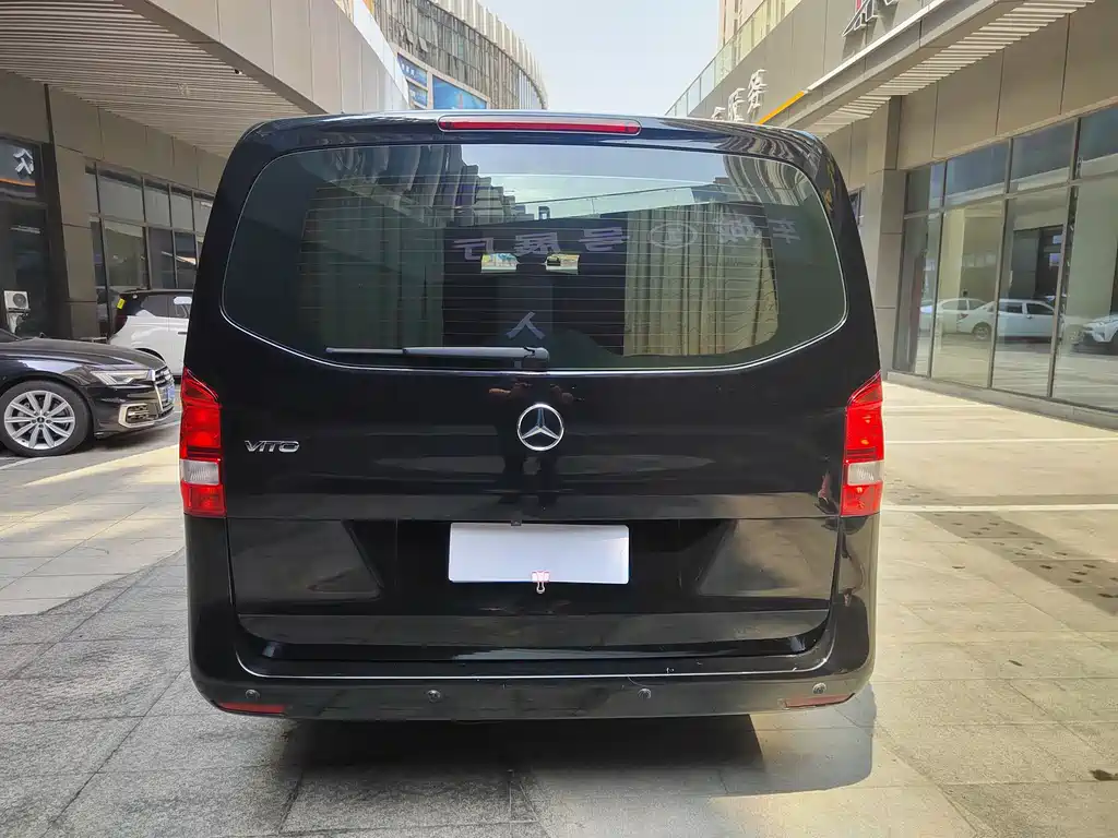 MERCEDES-BENZ VITO