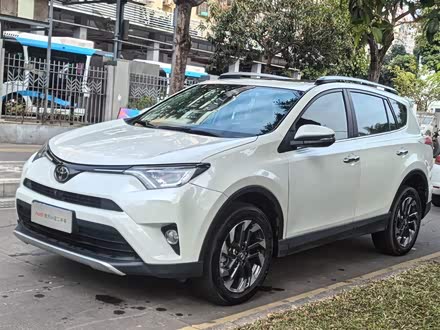 RAV4荣放 2016款 2.5L 自动四驱尊贵版