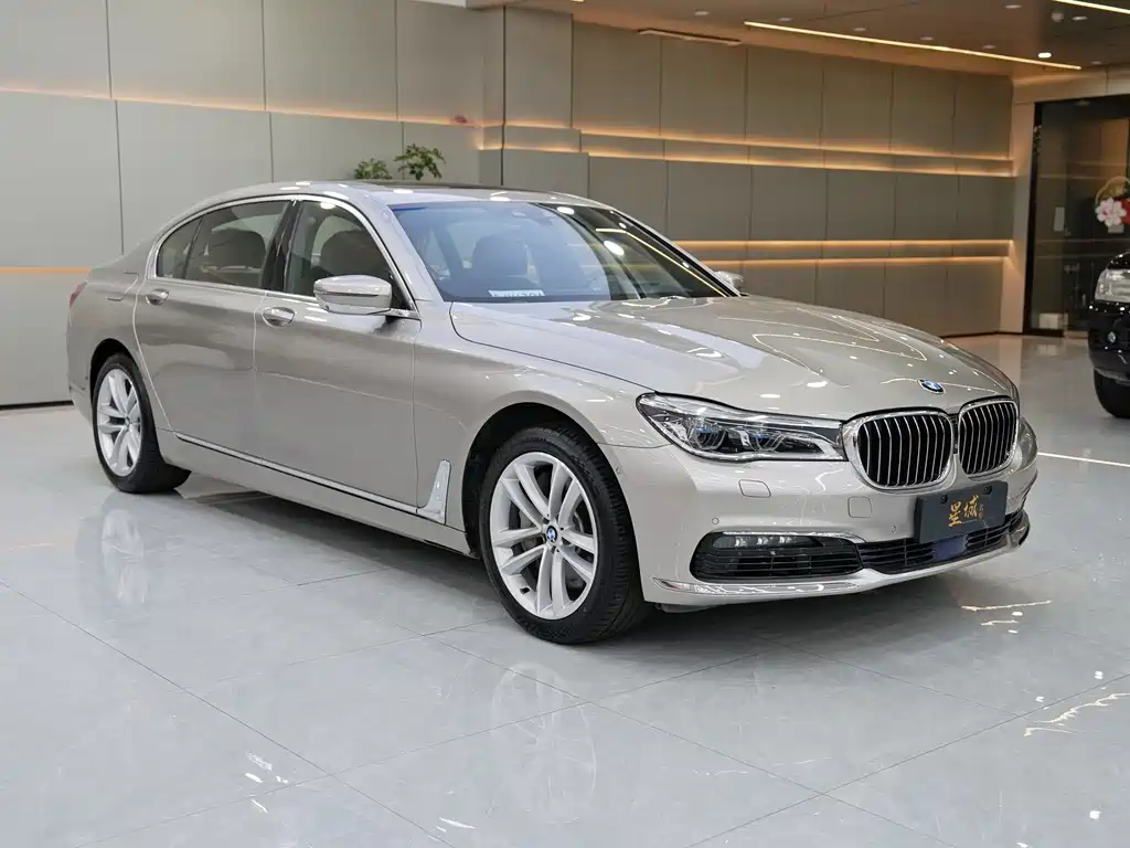 BMW 7 SERIES