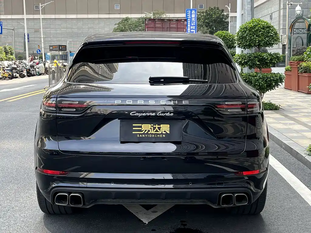 PORSCHE CAYENNE