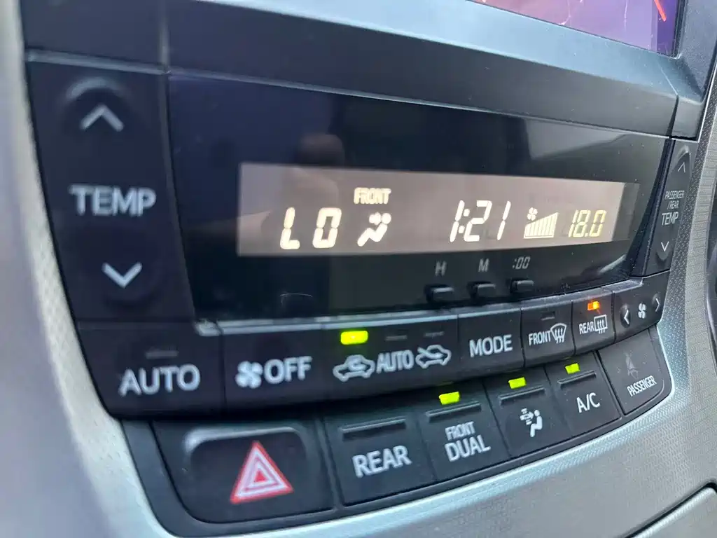 Toyota Alphard 2012 2.4L Luxury