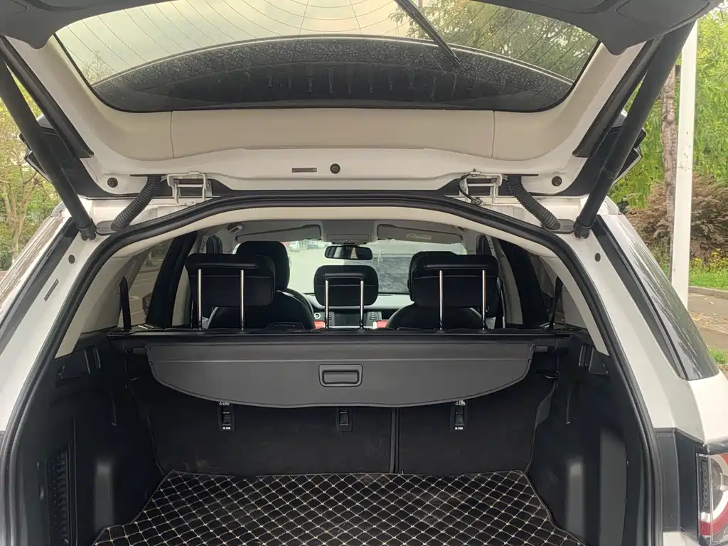 Land Rover Discovery Sport 2017 2.0T SE