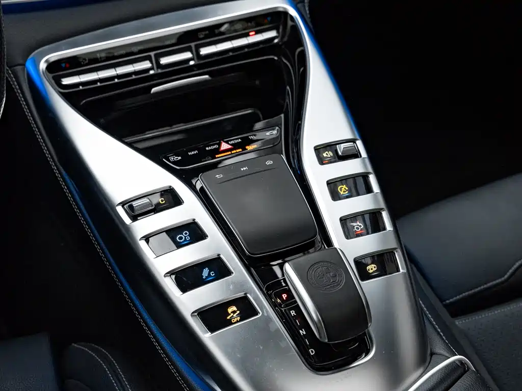 MERCEDES-BENZ AMG GT