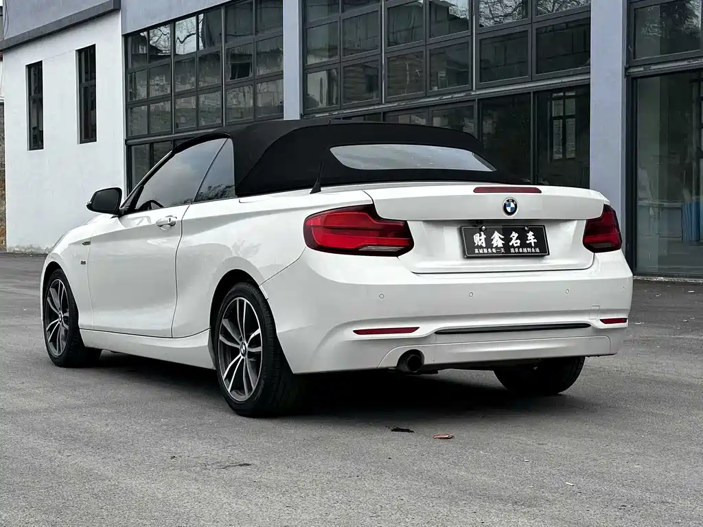 BMW 2 SERIES