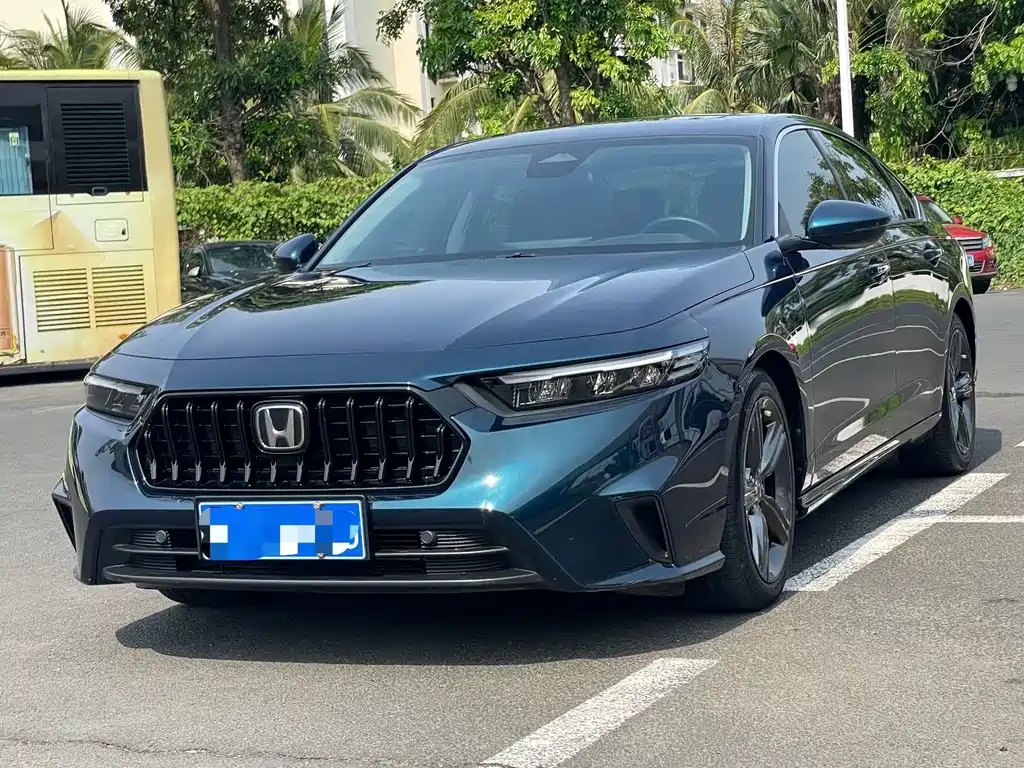Исパイ 2023 года, версия 260TURBO Премиум 38000 km 2023