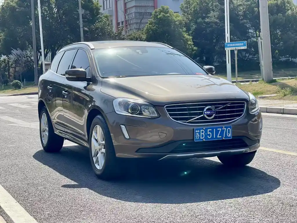 VOLVO  XC60