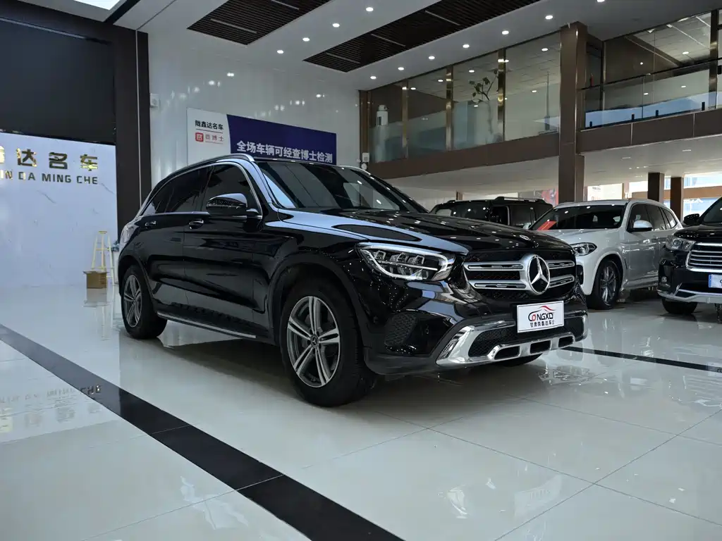 MERCEDES-BENZ GLC