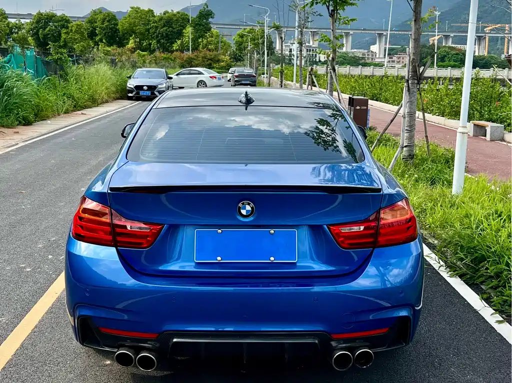 BMW 4 SERIES