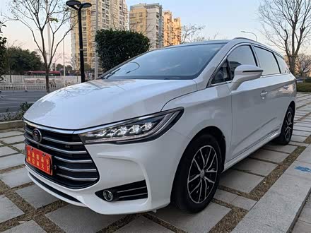 宋MAX 2017款 1.5T 自动智联尊贵型 7座