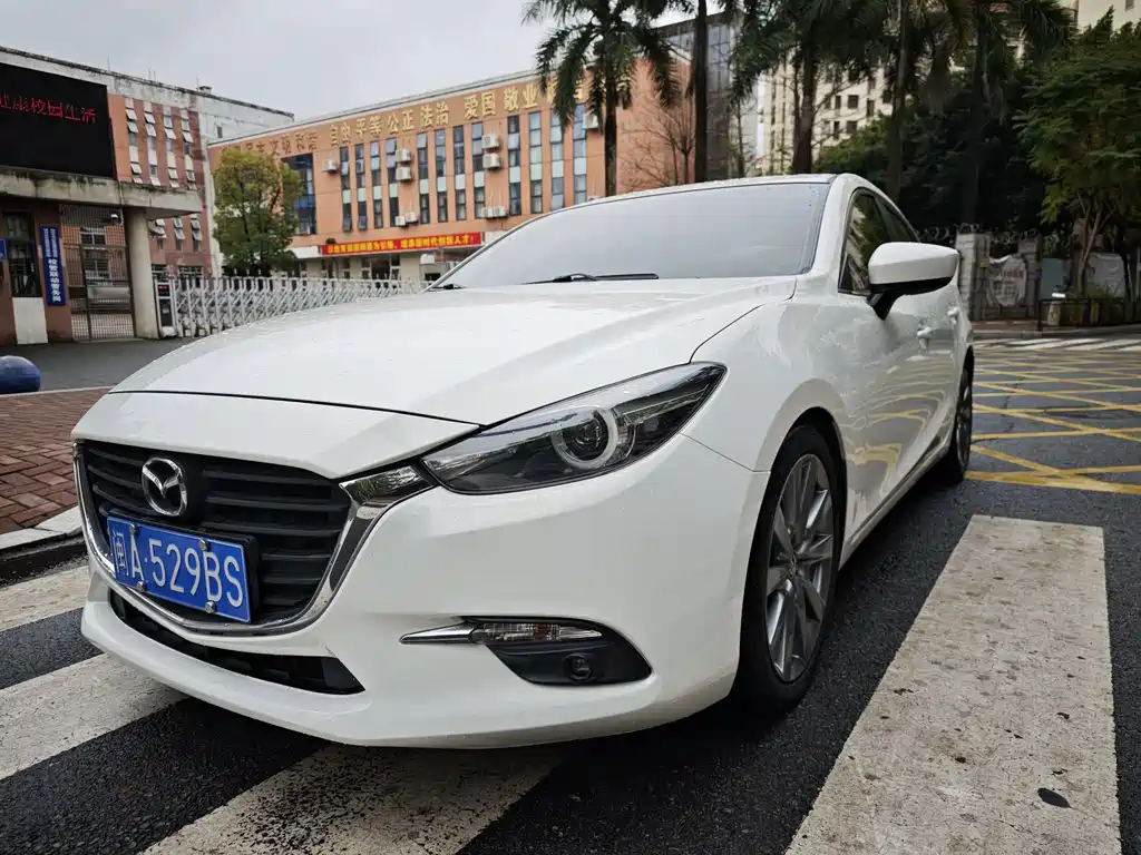 Mazda 3 Axela 2017