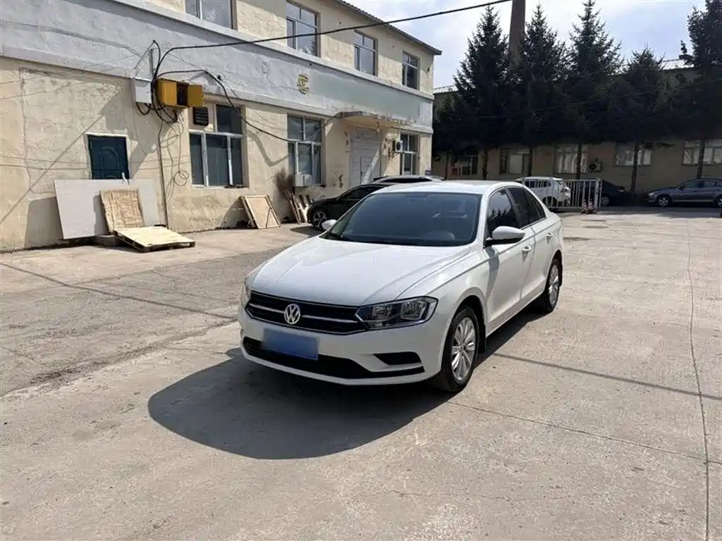 VOLKSWAGEN BORA