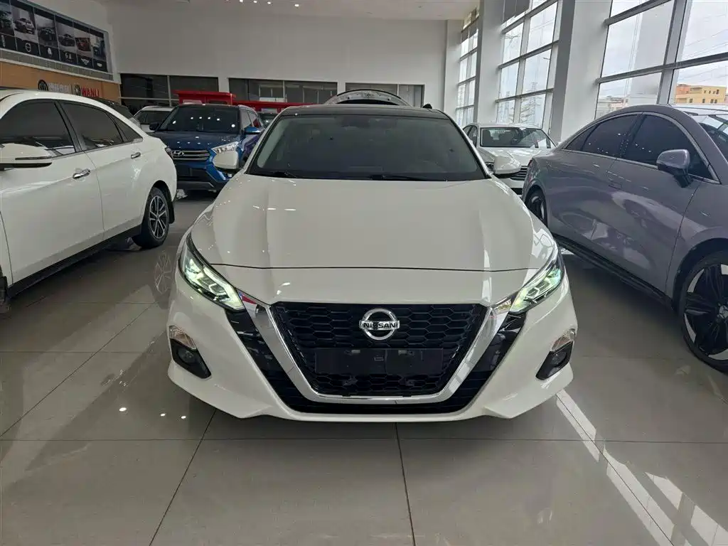 NISSAN TEANA