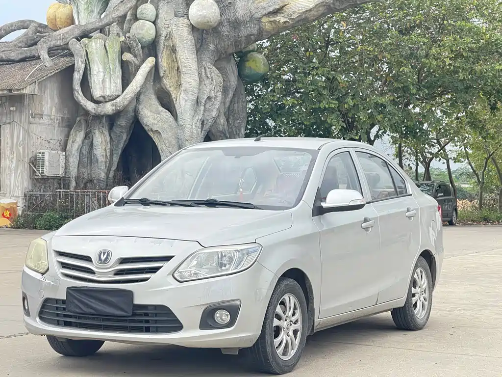 Changan V3 2014