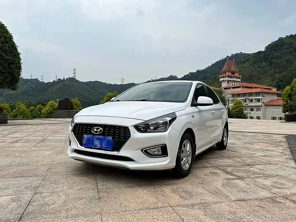 HYUNDAI RENA