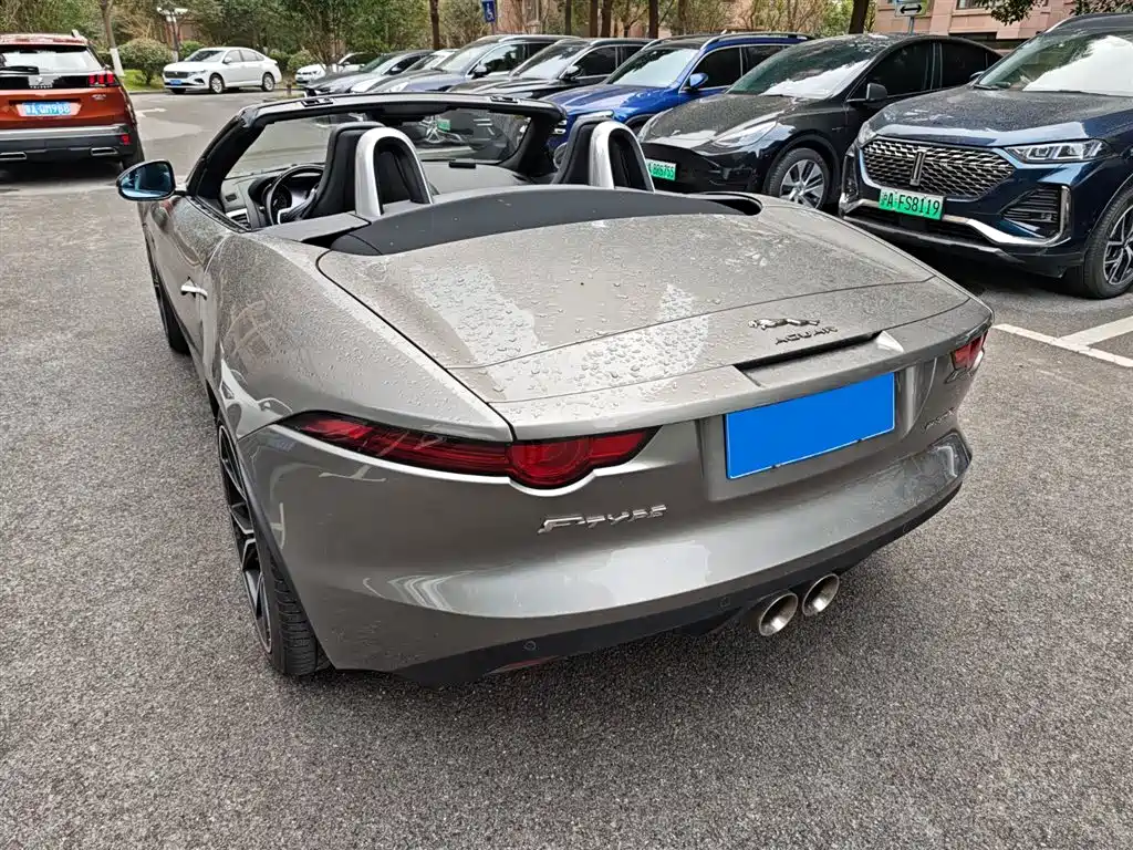 JAGUAR F TYPE
