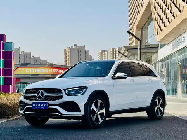 MERCEDES-BENZ GLC 2022