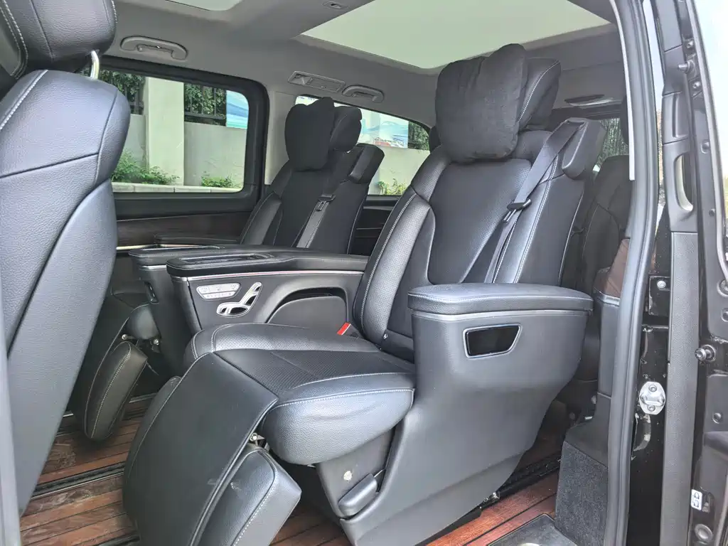 MERCEDES-BENZ V CLASS