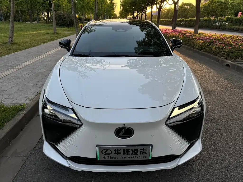 LEXUS RZ