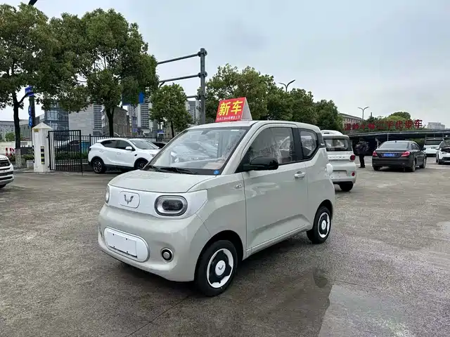 WULING AUTOMOBILE HONGGUANG MINIEV 2025