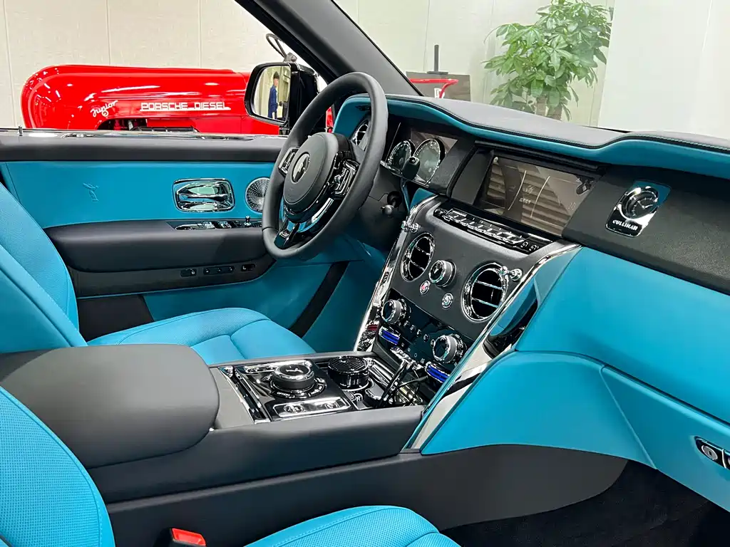 ROLLS-ROYCE CULLINAN