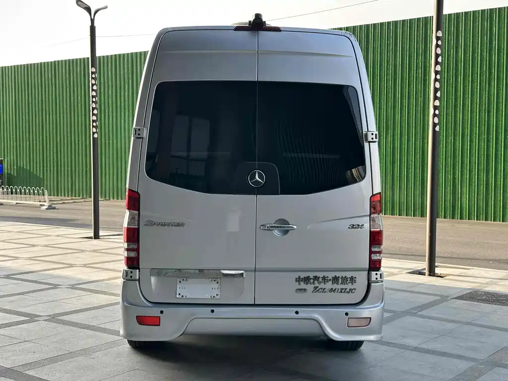 Mercedes-Benz Sprinter 2015 3.5L AT