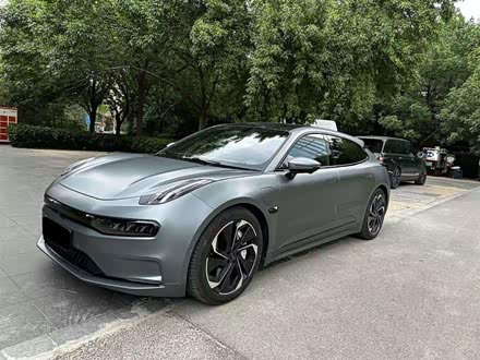 极氪001 2022款 长续航双电机 WE版