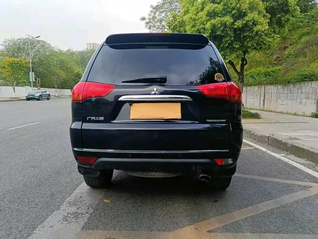 MITSUBISHI PAJERO JINCHANG