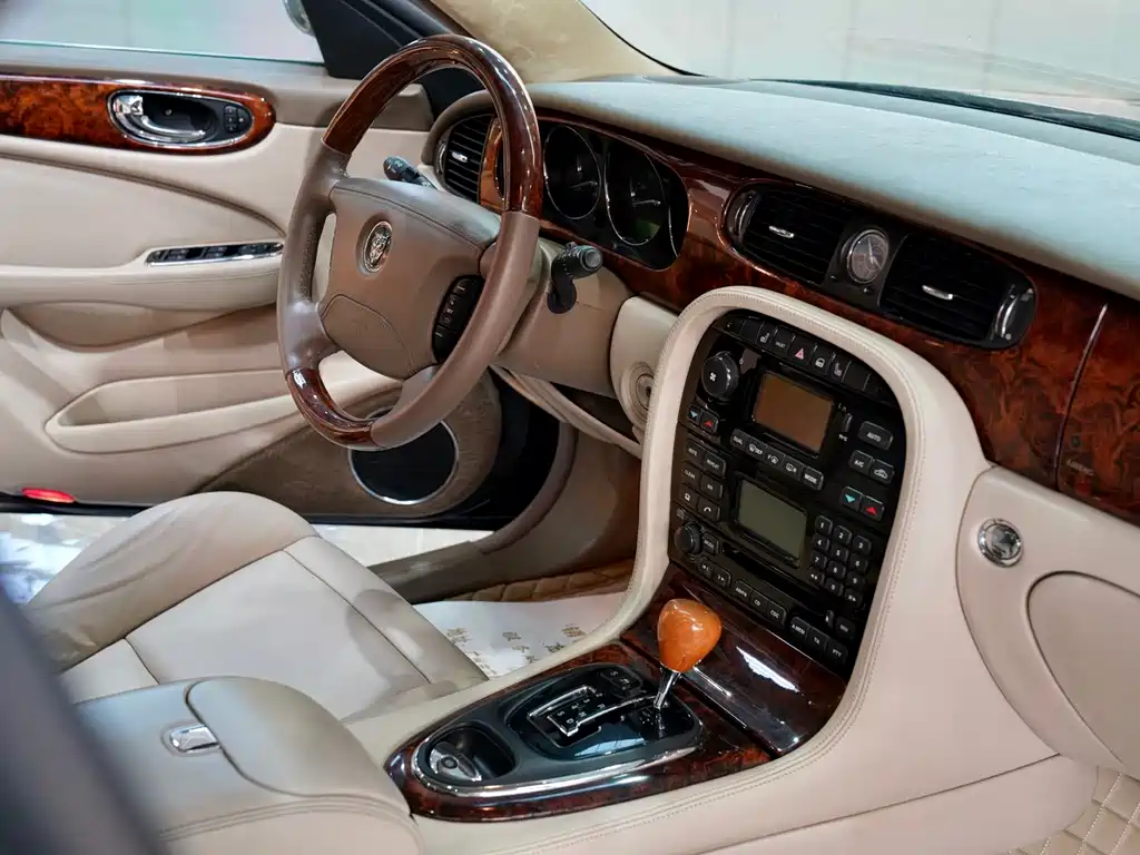 Jaguar XJ 2004 XJ8 4.2