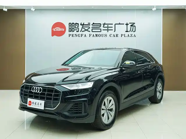 AUDI Q8 2022
