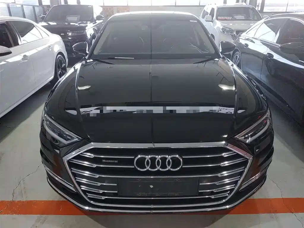 AUDI  A8